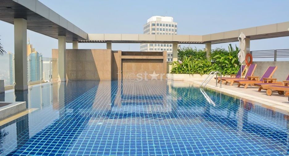 Condo en alquiler de 2 habitaciones en Khlong Toei, Bangkok