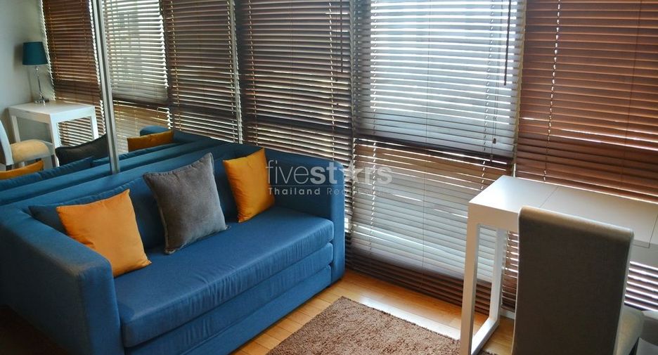 Condo en alquiler de 2 habitaciones en Khlong Toei, Bangkok