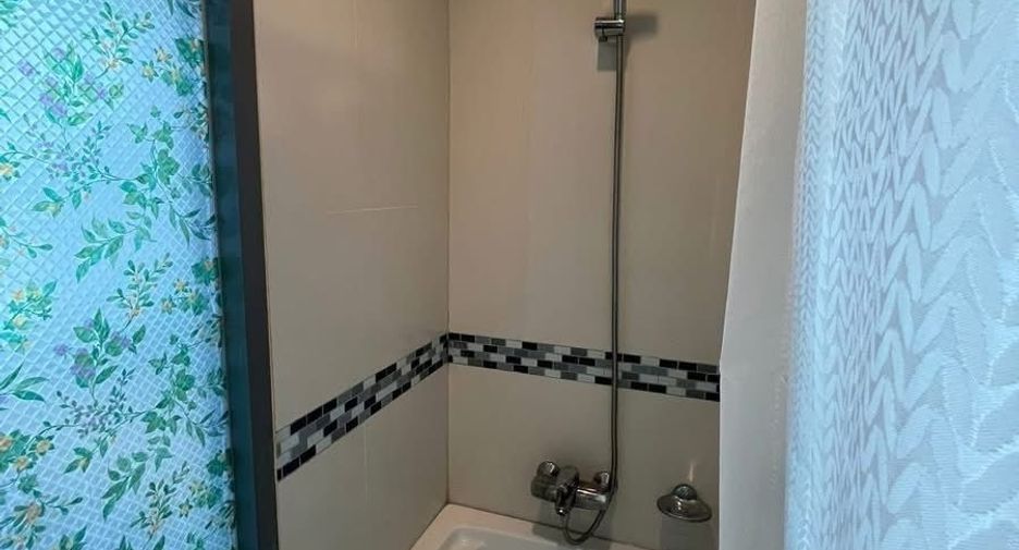 For rent 1 bed condo in Ratchathewi, Bangkok