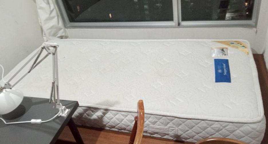For rent 2 bedrooms condo in Thon Buri, Bangkok