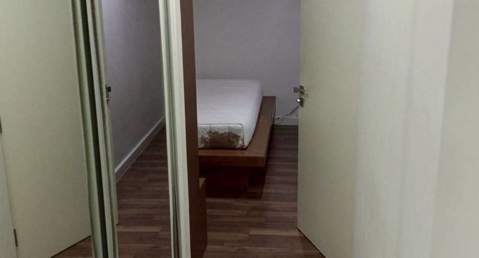 For rent 2 bedrooms condo in Thon Buri, Bangkok