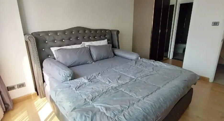 For rent 1 Beds condo in Huai Khwang, Bangkok