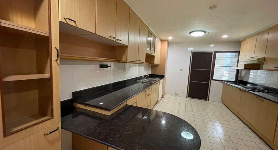 Wohnung zur Miete mit 3 Zimmer in Watthana, Bangkok