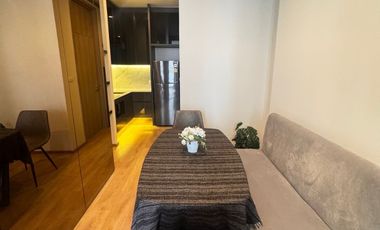 Wohnung zur Miete mit 1 Zimmer in Pathum Wan, Bangkok