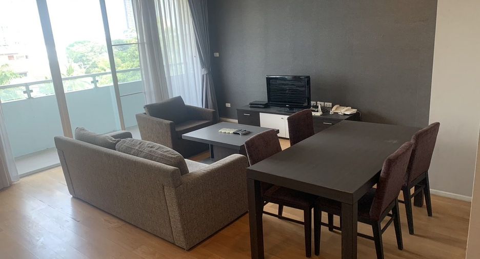 For rent 2 bedrooms condo in Watthana, Bangkok