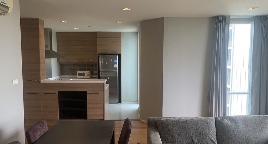 For rent 2 bedrooms condo in Watthana, Bangkok