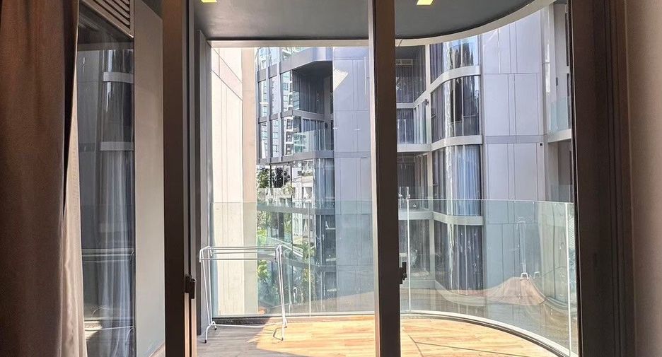 For rent 2 bedrooms condo in Watthana, Bangkok