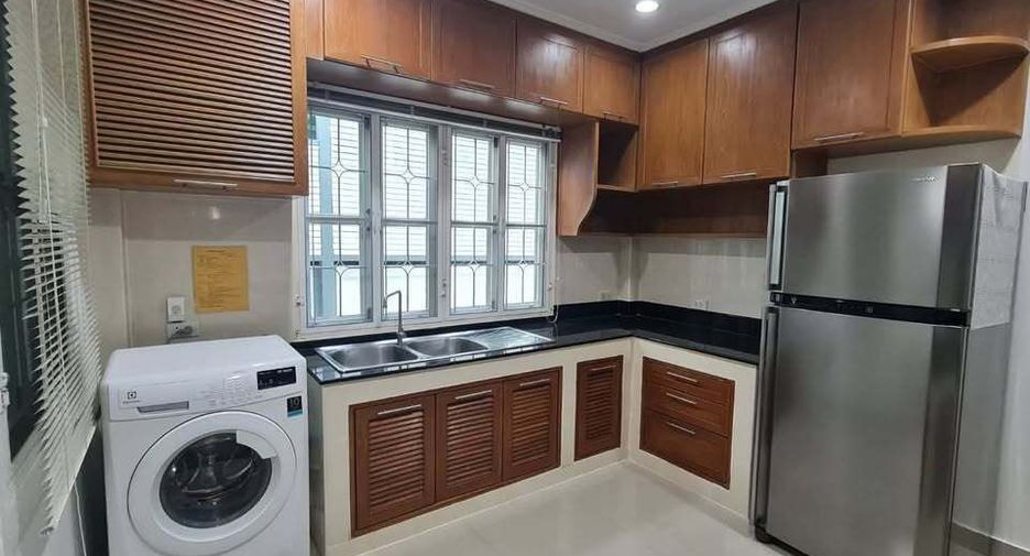 For rent 3 bedrooms house in Mueang Samut Prakan, Samut Prakan