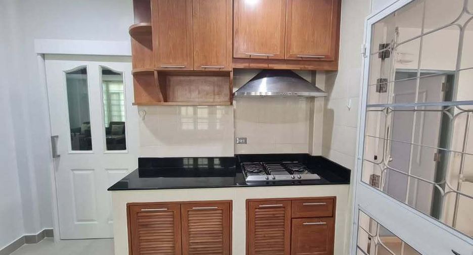 For rent 3 bedrooms house in Mueang Samut Prakan, Samut Prakan