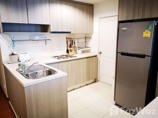 For rent 2 bedrooms condo in Huai Khwang, Bangkok