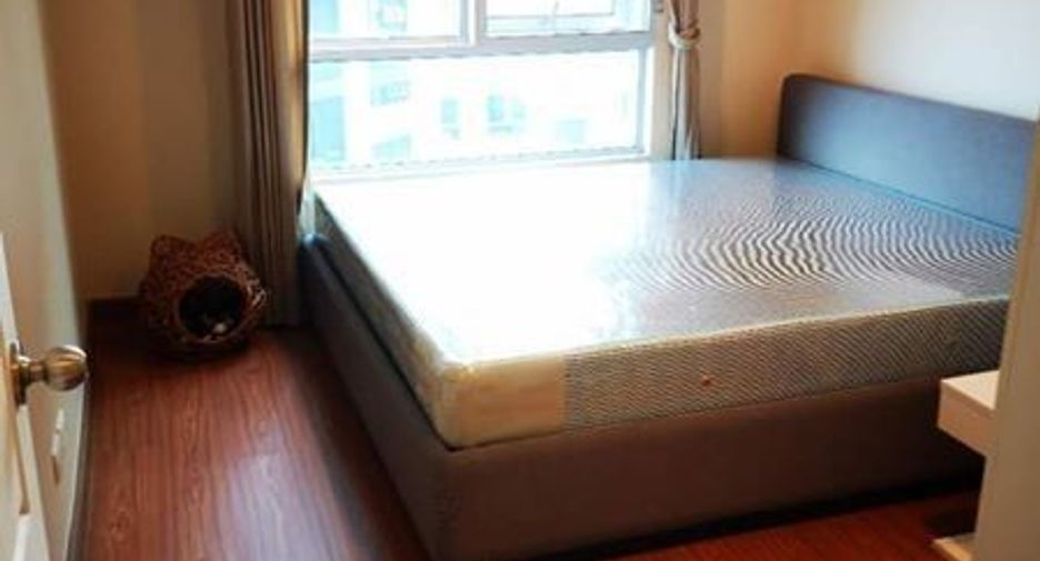 For rent 2 bedrooms condo in Huai Khwang, Bangkok