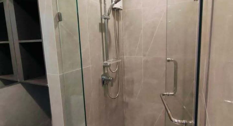For rent 1 bed condo in Huai Khwang, Bangkok