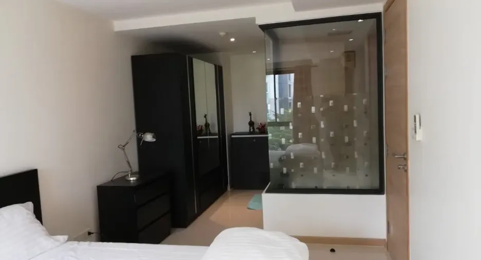 For rent 1 bed condo in Watthana, Bangkok