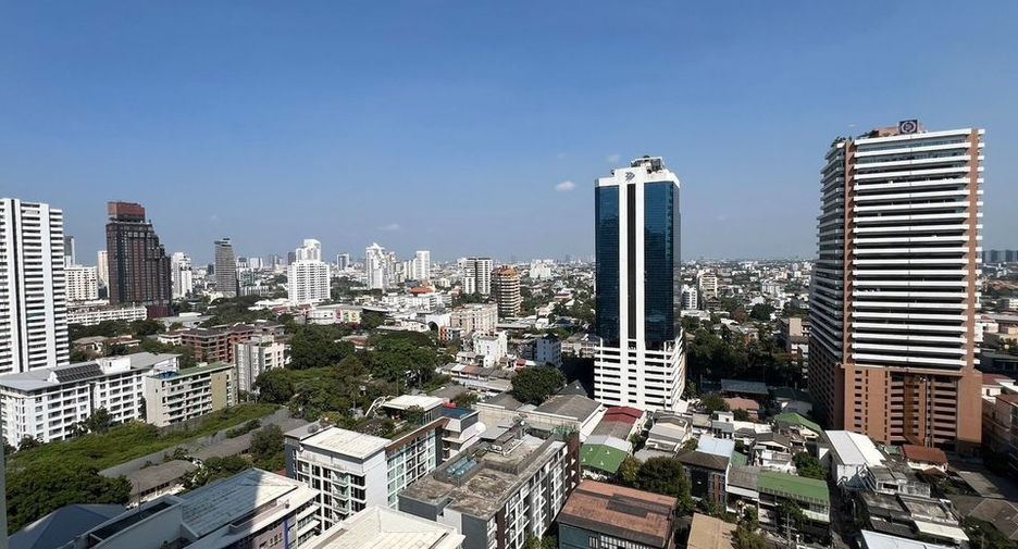 À louer 2 chambres condo à Watthana, Bangkok