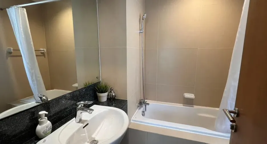 Wohnung zur Miete mit 2 Zimmer in Watthana, Bangkok