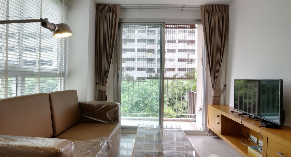 For rent 1 bed condo in Watthana, Bangkok
