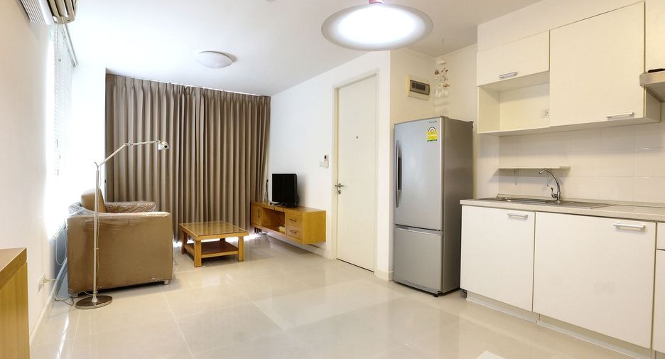 For rent 1 bed condo in Watthana, Bangkok