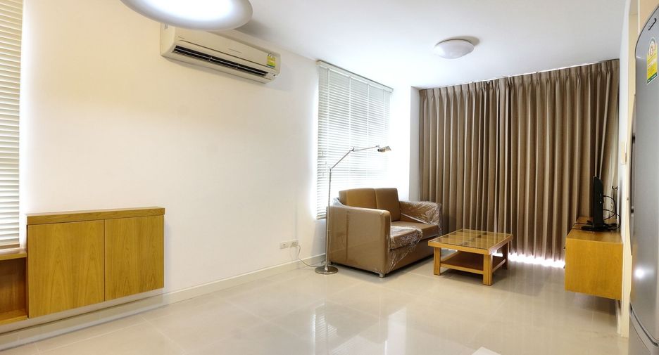 For rent 1 bed condo in Watthana, Bangkok