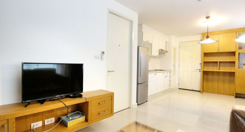 For rent 1 bed condo in Watthana, Bangkok