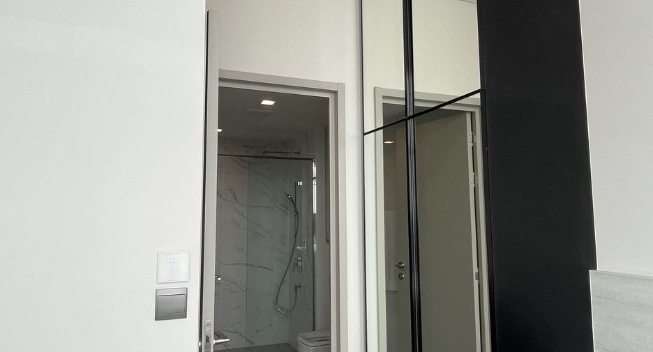 For rent 1 bed condo in Phra Khanong, Bangkok