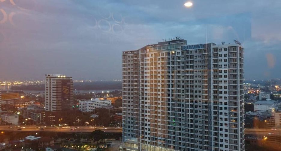 Condo en alquiler de 2 habitaciones en Yan Nawa, Bangkok