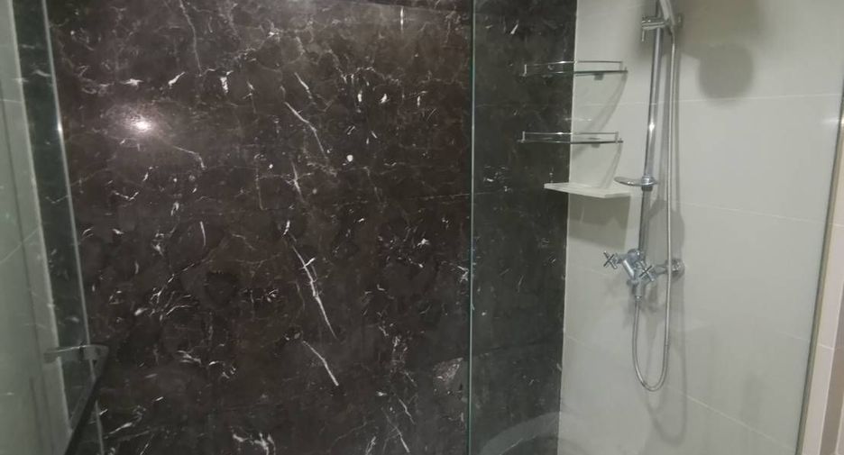 Аренда 1 кровать кондо в Кхлонг Сан, Бангкок