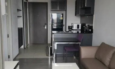 À louer 1 chambre condo à Khlong San, Bangkok