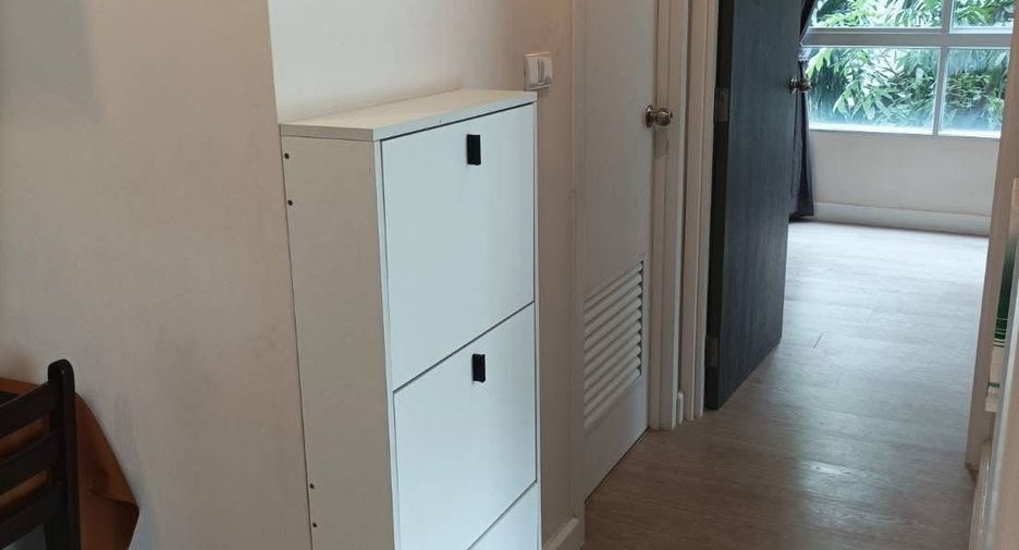For rent 2 bedrooms condo in Phaya Thai, Bangkok