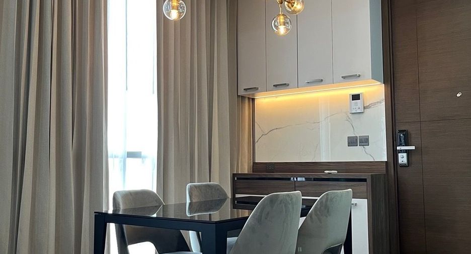 For rent 2 bedrooms condo in Watthana, Bangkok