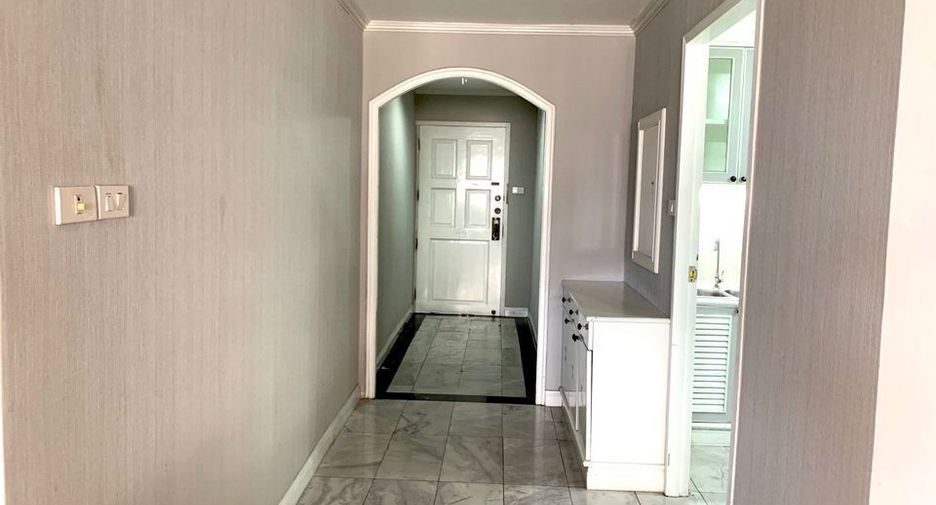 Wohnung zur Miete mit 3 Zimmer in Watthana, Bangkok
