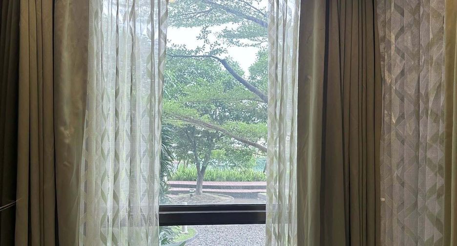 For rent 1 bed condo in Khlong Toei, Bangkok