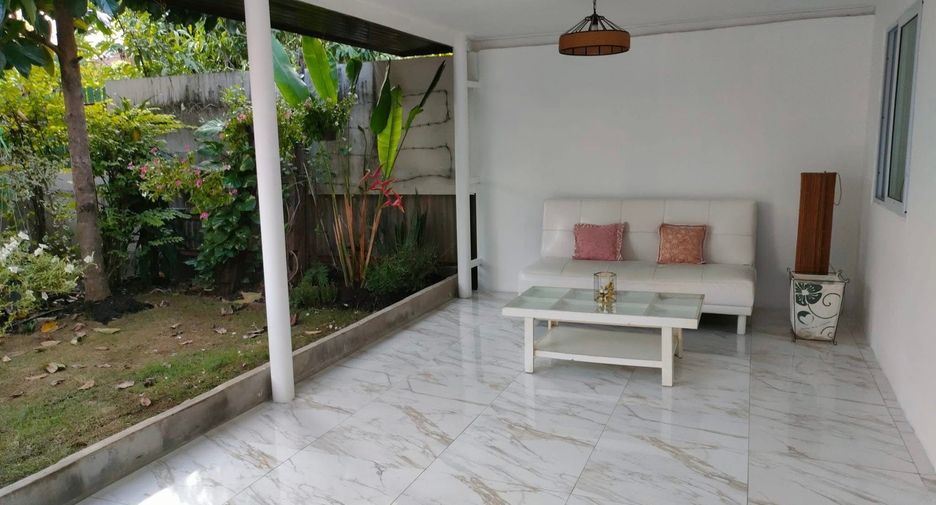 For rent 3 bedrooms house in Bang Na, Bangkok