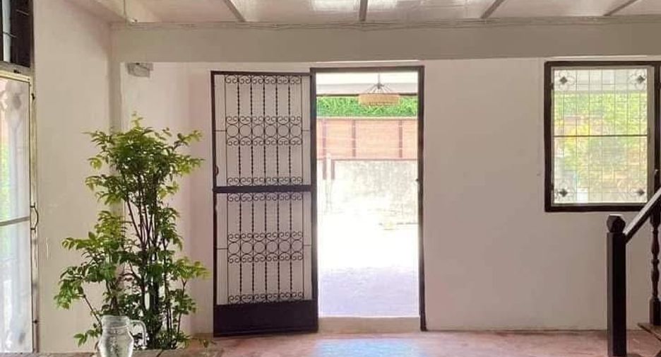 For rent 3 bedrooms house in Bang Na, Bangkok