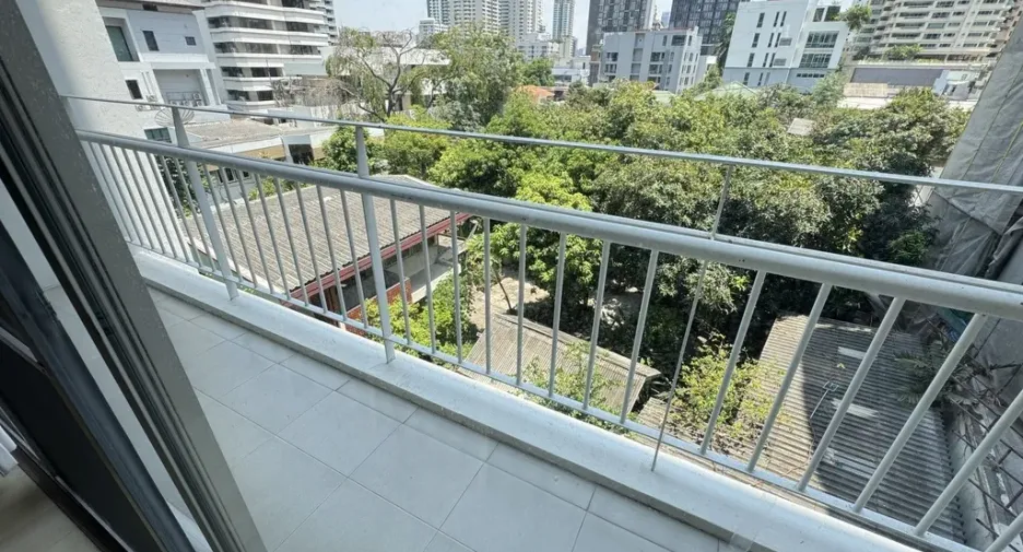 For rent 2 bedrooms apartment in Khlong Toei, Bangkok