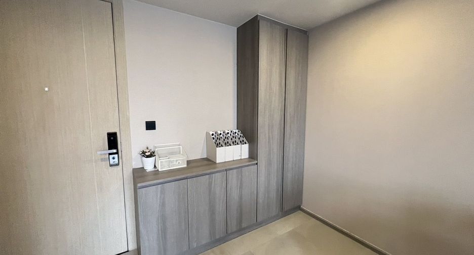 For rent 1 bed condo in Pathum Wan, Bangkok