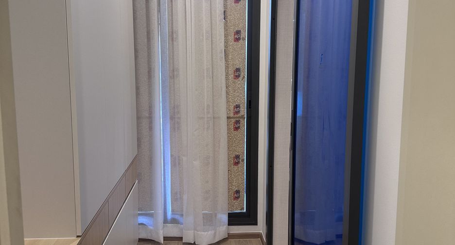 For rent studio condo in Khlong Toei, Bangkok