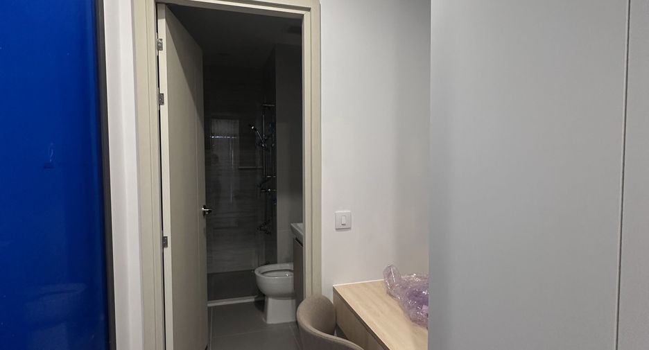 For rent studio condo in Khlong Toei, Bangkok