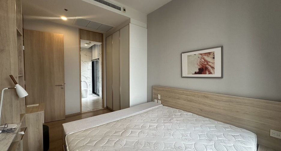 For rent 2 bedrooms condo in Watthana, Bangkok