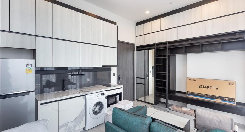 For rent 1 bed condo in Phra Khanong, Bangkok