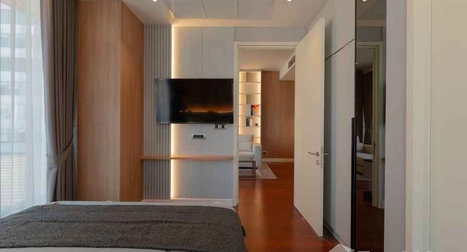 For rent 2 bedrooms condo in Khlong Toei, Bangkok
