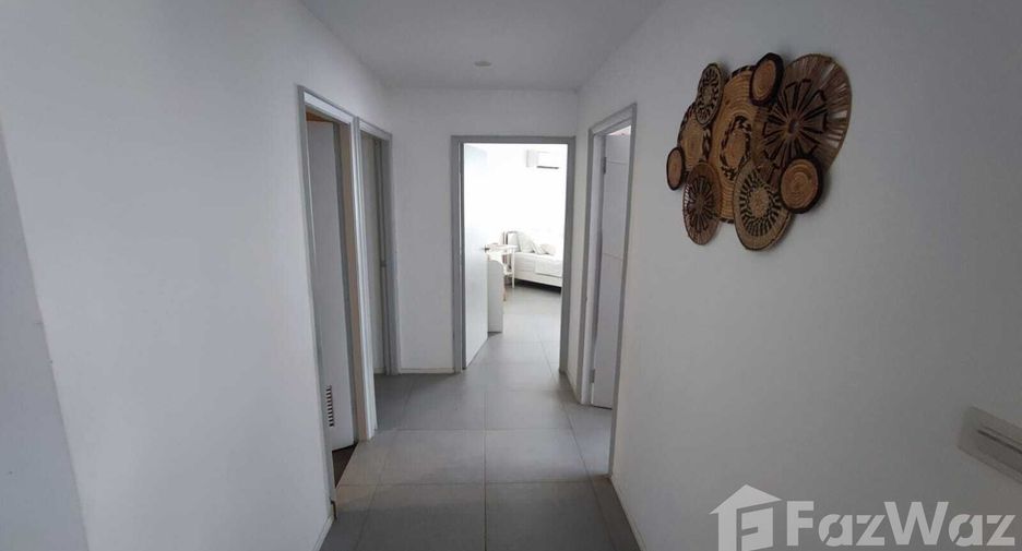 Condo en alquiler de 3 habitaciones en Watthana, Bangkok