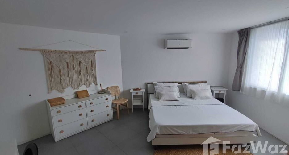 Condo en alquiler de 3 habitaciones en Watthana, Bangkok