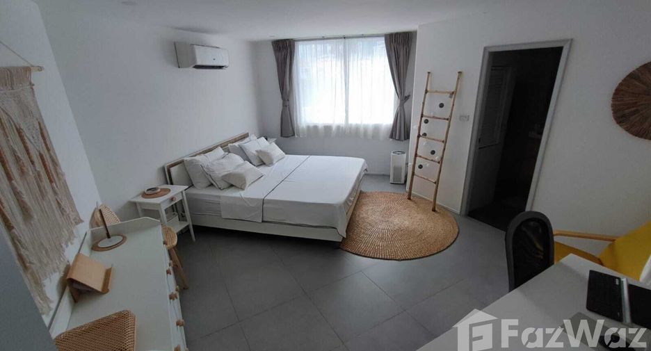 Condo en alquiler de 3 habitaciones en Watthana, Bangkok