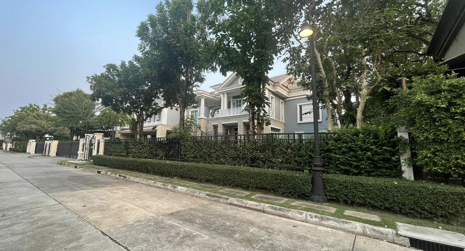 Casa en alquiler de 4 habitaciones en Bang Phli, Samut Prakan
