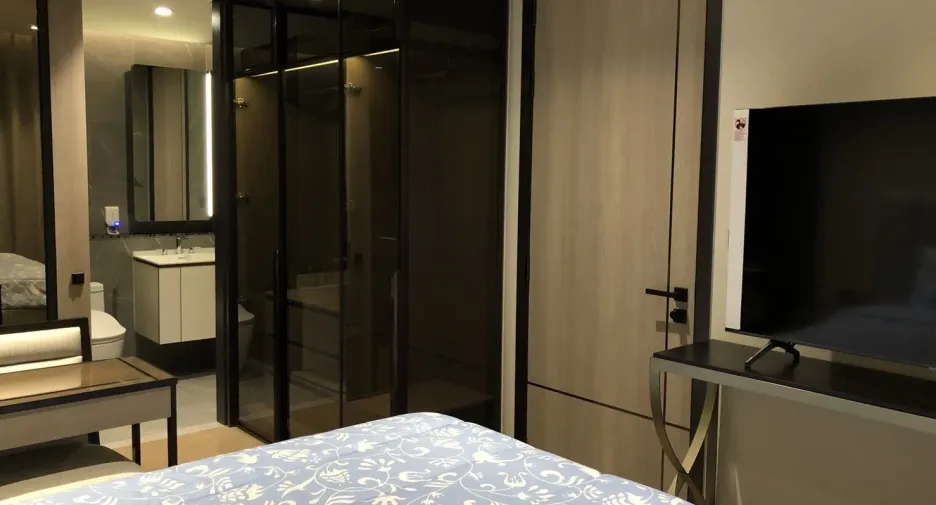For rent 2 bedrooms condo in Watthana, Bangkok
