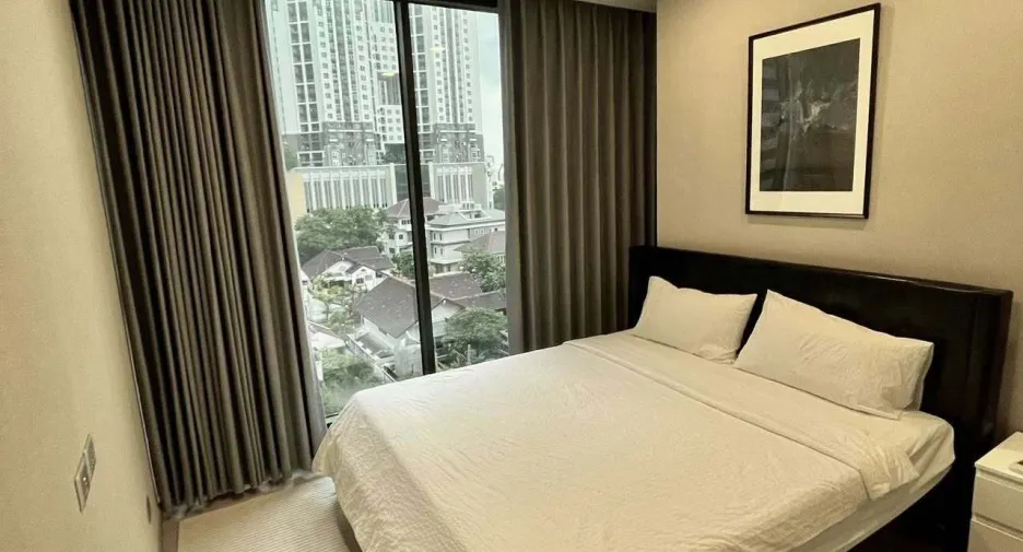 For rent 2 bedrooms condo in Huai Khwang, Bangkok