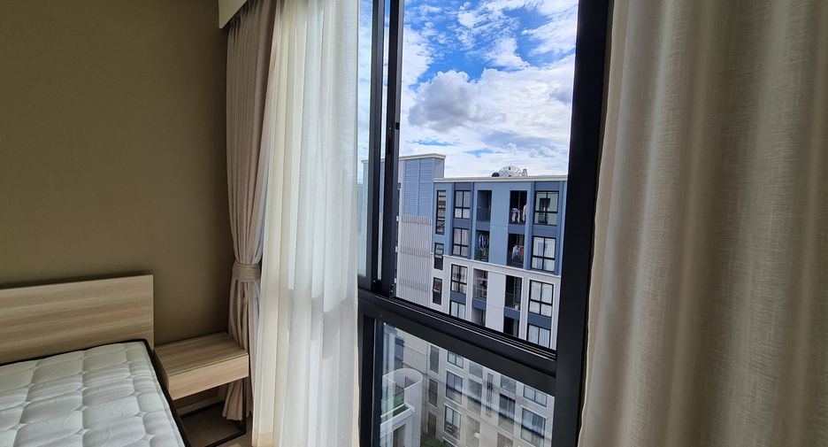 For rent 2 bedrooms condo in Huai Khwang, Bangkok
