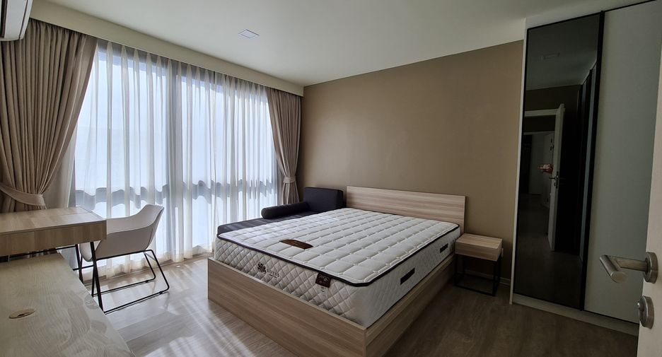 For rent 2 bedrooms condo in Huai Khwang, Bangkok