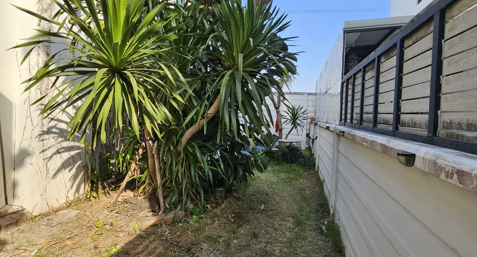 For sale and for rent 4 bedrooms house in Bang Phli, Samut Prakan