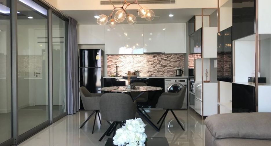 For rent 2 bedrooms condo in Yan Nawa, Bangkok